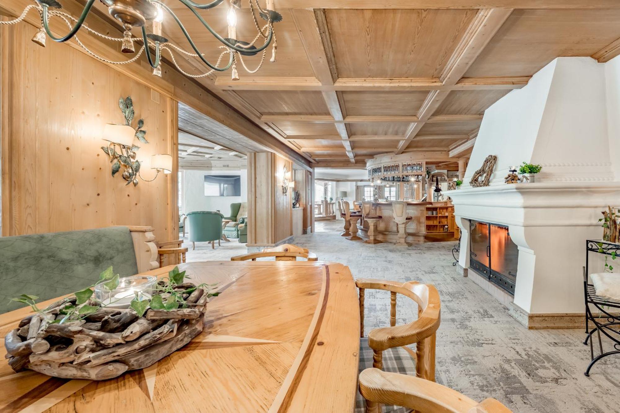 Wellness & Sporthotel Alpenhof Ehrwald Luaran gambar