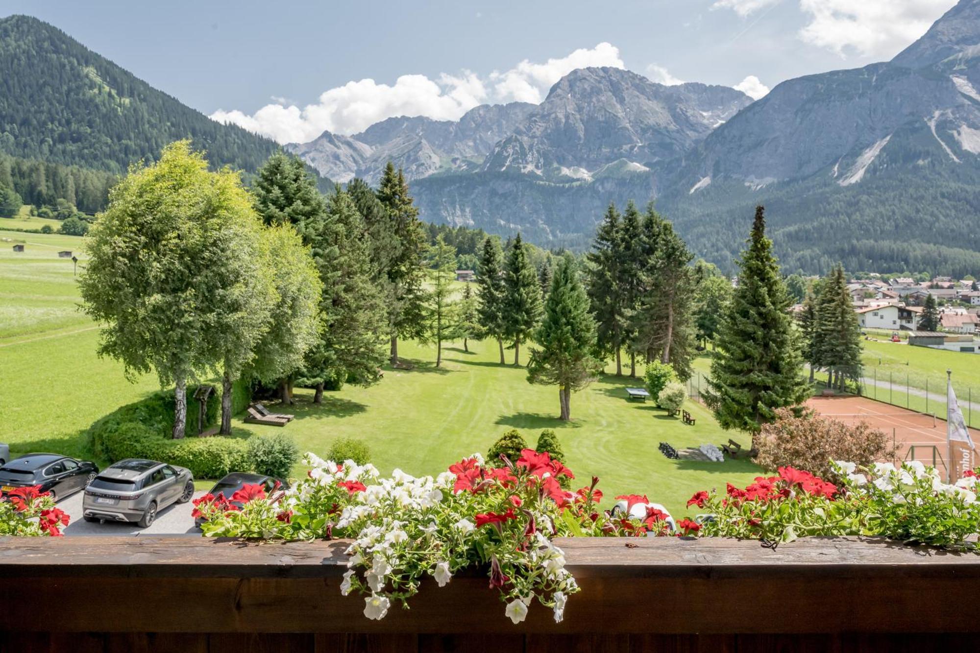Wellness & Sporthotel Alpenhof Ehrwald Luaran gambar